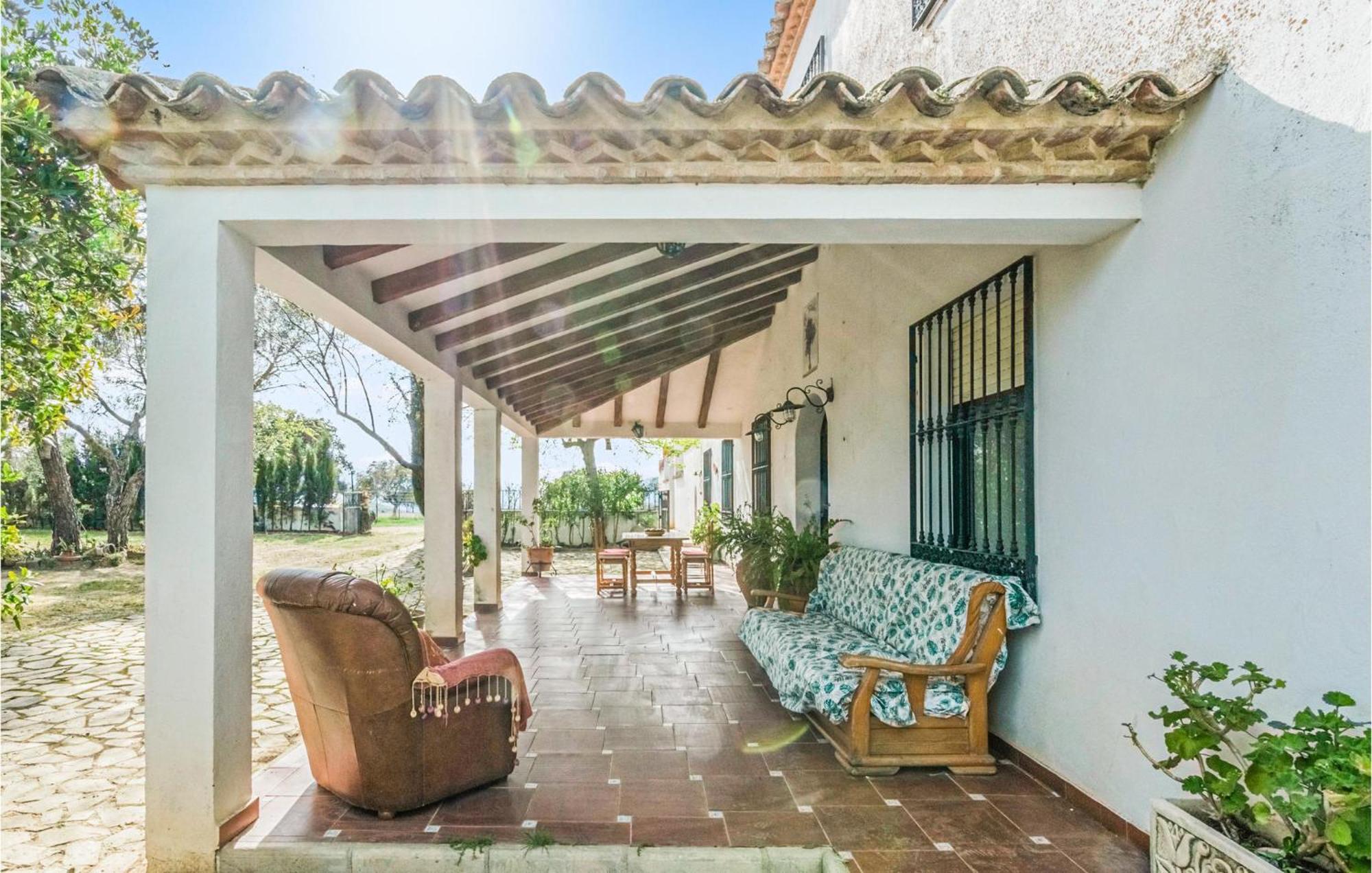 Gorgeous Home In Aldeaquemada With Swimming Pool ภายนอก รูปภาพ