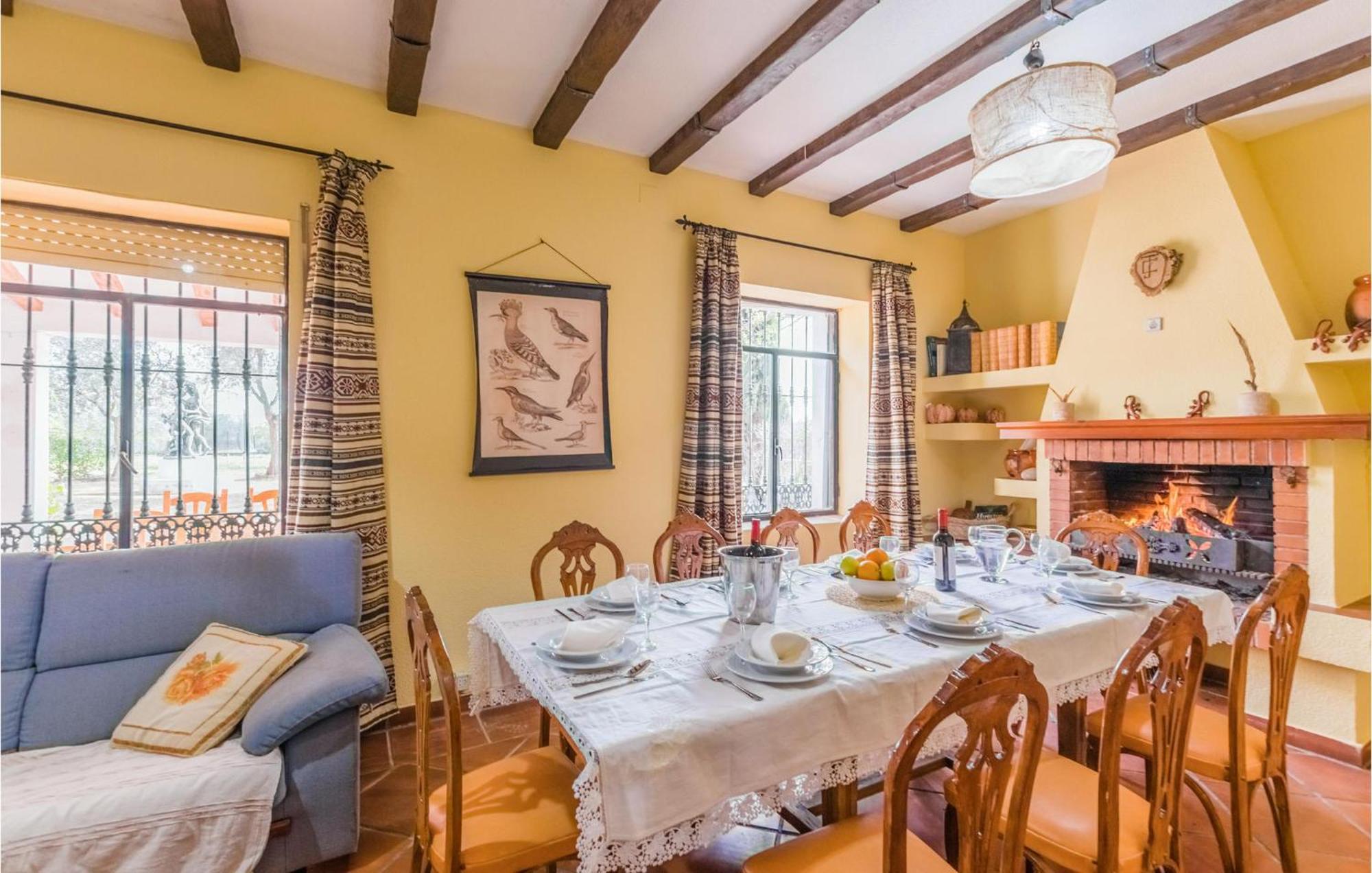 Gorgeous Home In Aldeaquemada With Swimming Pool ภายนอก รูปภาพ