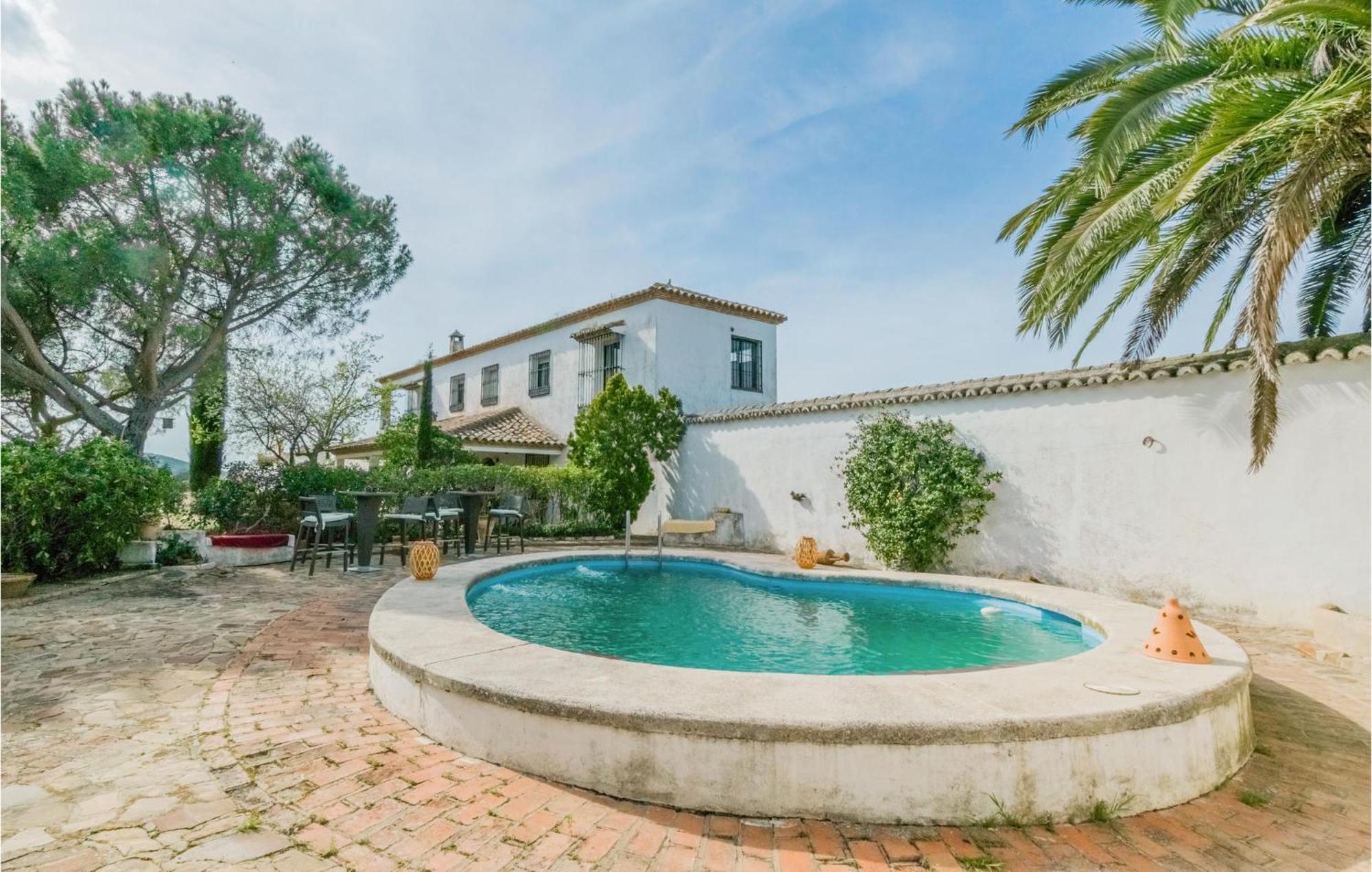 Gorgeous Home In Aldeaquemada With Swimming Pool ภายนอก รูปภาพ