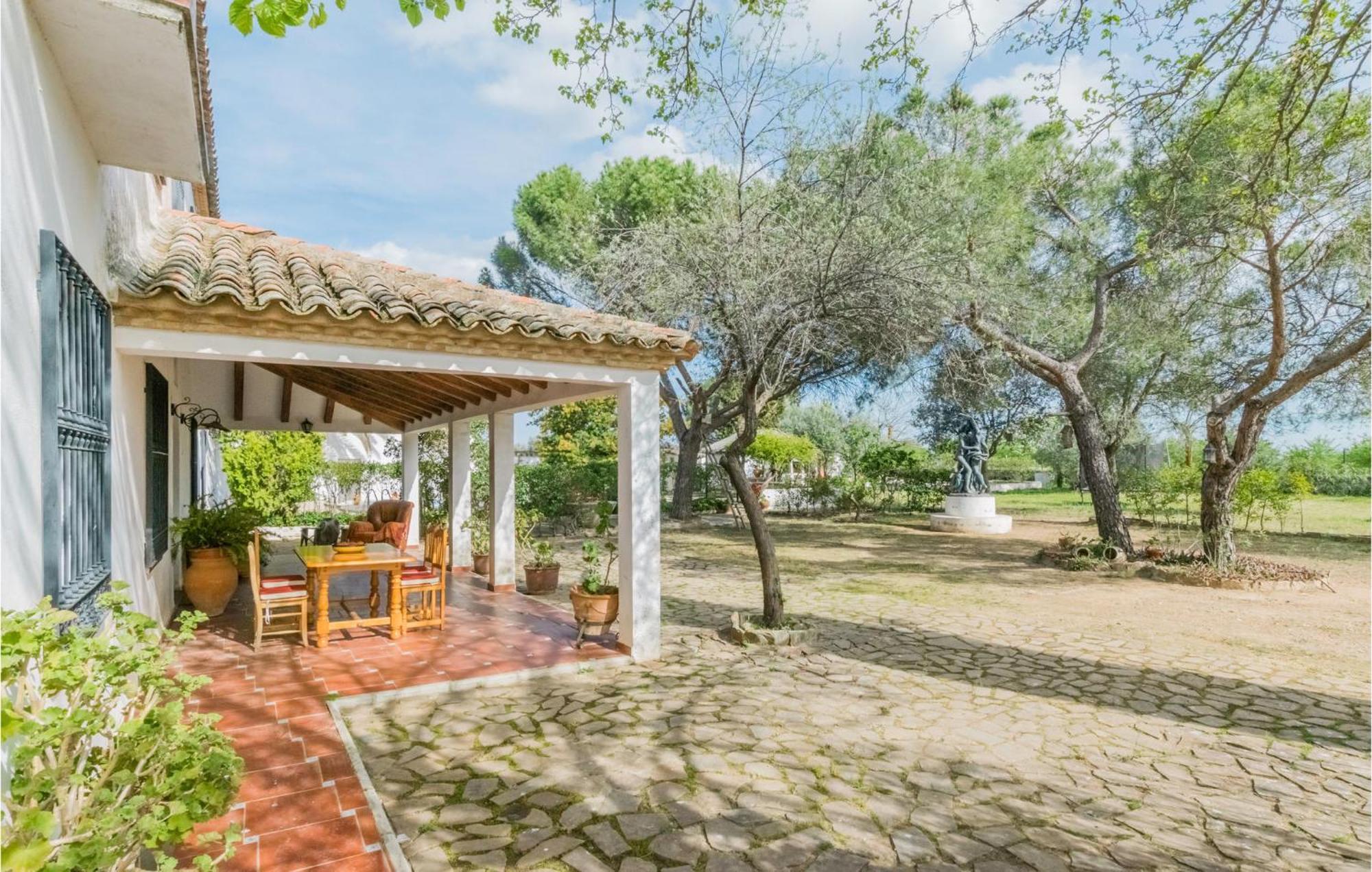 Gorgeous Home In Aldeaquemada With Swimming Pool ภายนอก รูปภาพ