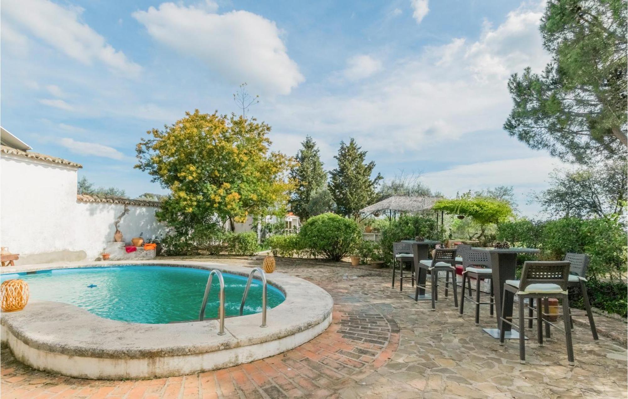 Gorgeous Home In Aldeaquemada With Swimming Pool ภายนอก รูปภาพ