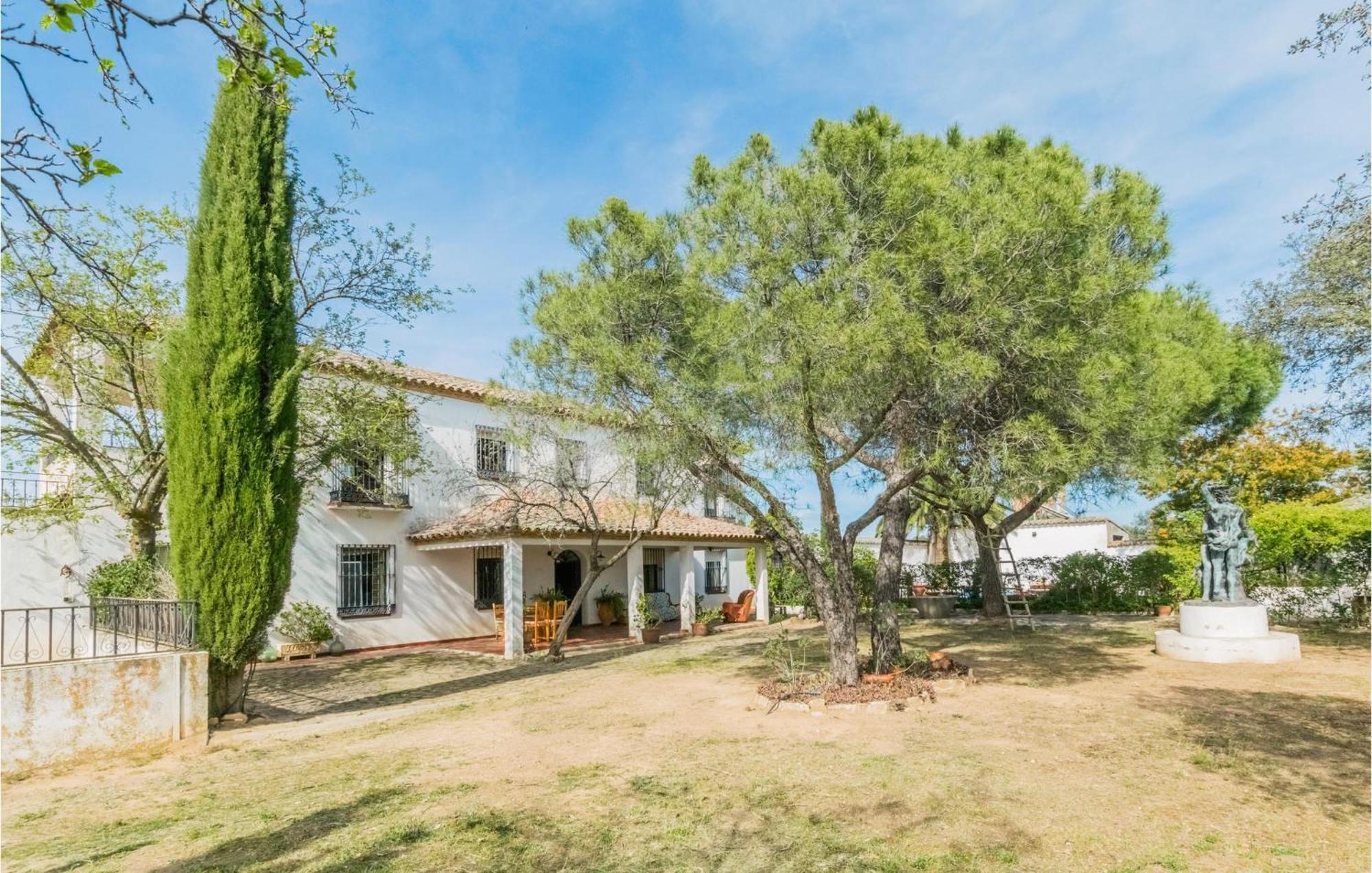 Gorgeous Home In Aldeaquemada With Swimming Pool ภายนอก รูปภาพ